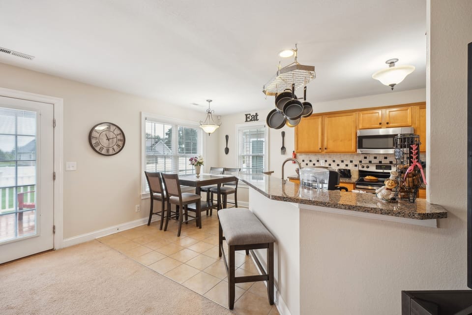 Indoors, Kitchen, Lamp, Building, Dining Room