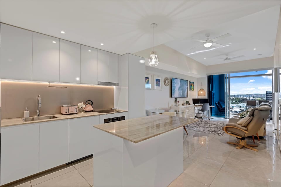 Suite, Multiple Beds, Non Smoking | Iron/ironing board, WiFi (free)