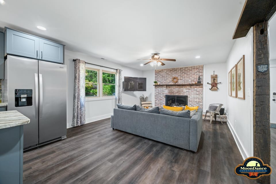 Spacious great room, spread out