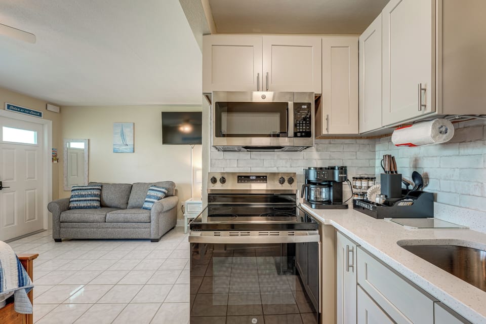Studio | Kitchen
