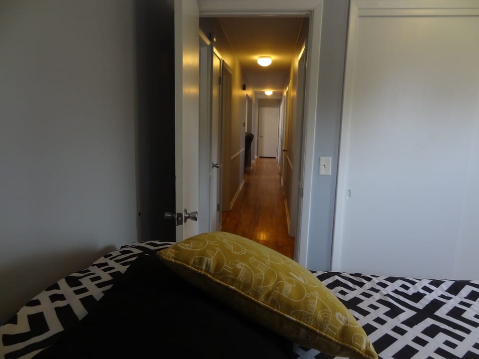 Bedroom 4 with queen bed