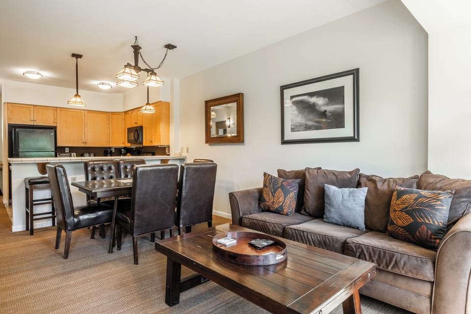 Living Room, Sleeper Sofa (Queen), Dining Table, Fully Equipped Kitchen, Kitchen Bar with 2 stools