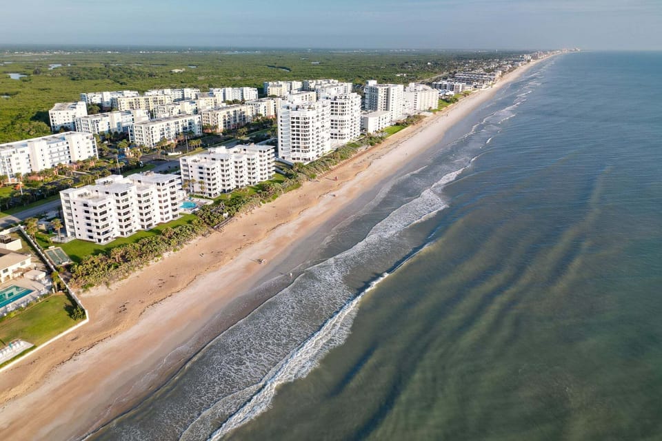 Shorehom by the Sea is a direct oceanfront property on no-drive New Smyrna Beach