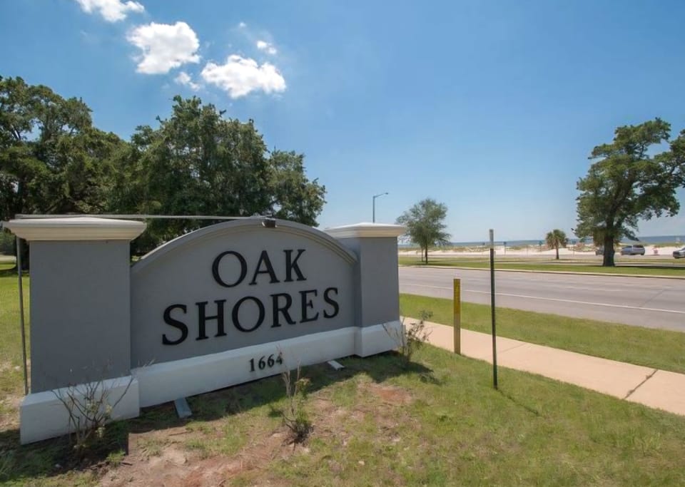 Oak Shores