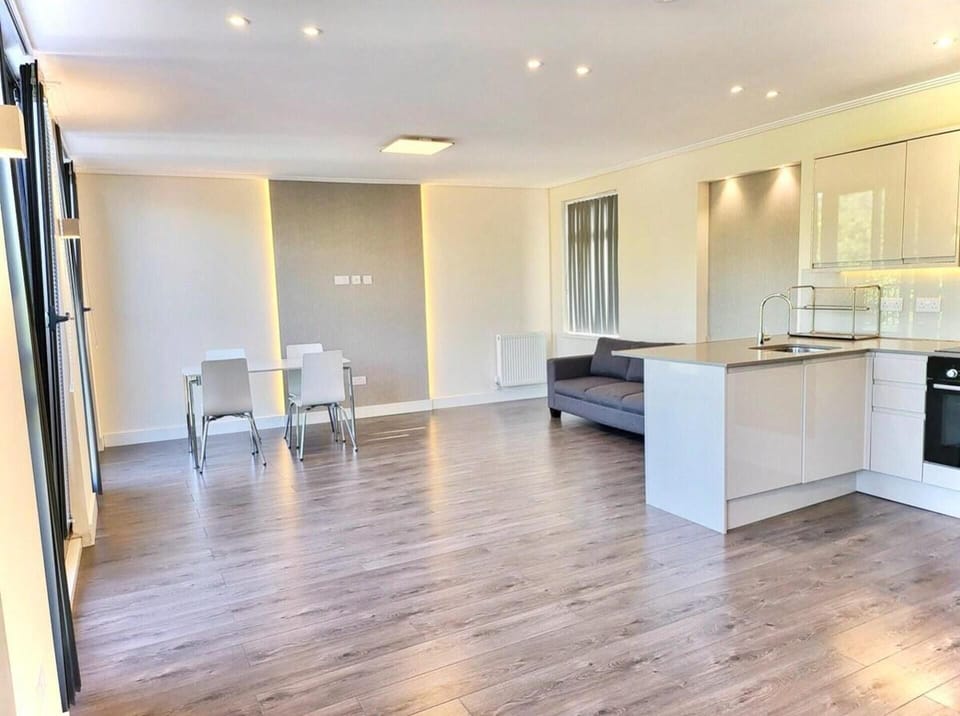 Apartment | Private kitchen | Fridge, microwave, oven, stovetop