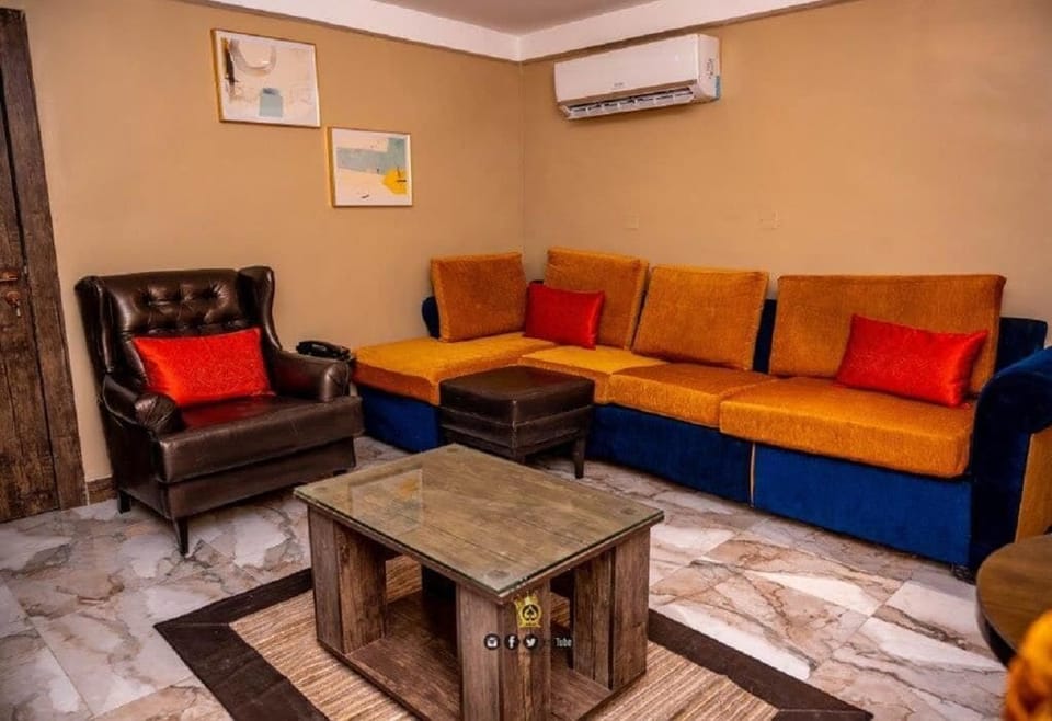 Economy Room, Balcony | Living area