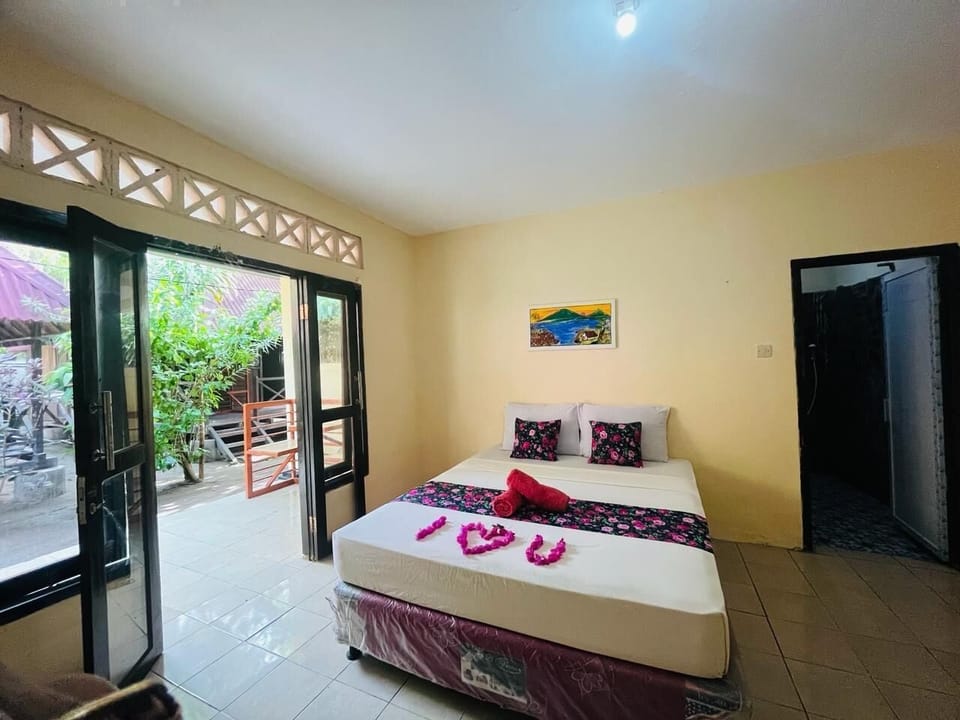 Standard Double Room, Balcony | Desk, WiFi (free)