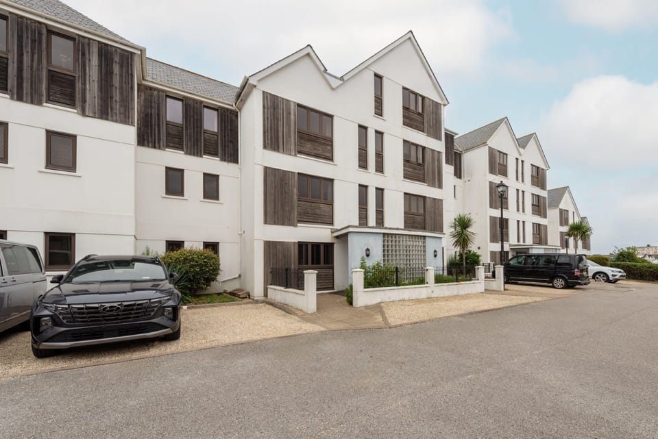 House, Accessible | 2 bedrooms, desk