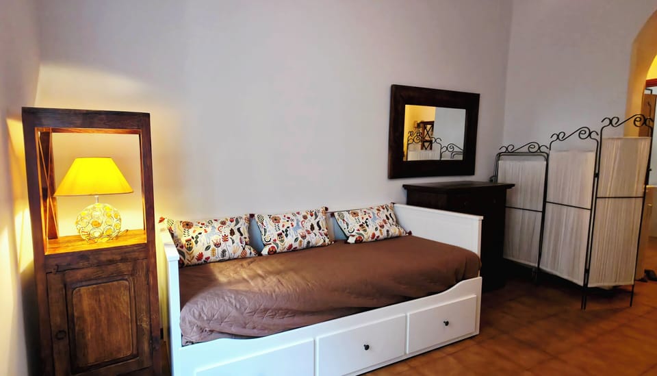 City Apartment, Air conditioning, City View | Living area