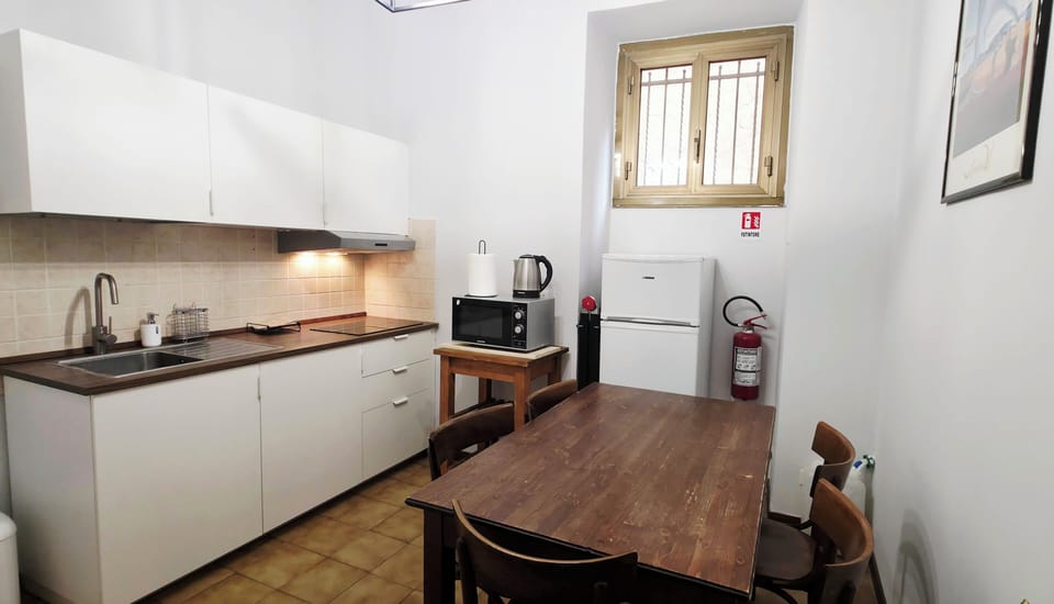 City Apartment, Air conditioning, City View | Private kitchen | Fridge, stovetop, espresso maker, coffee/tea maker