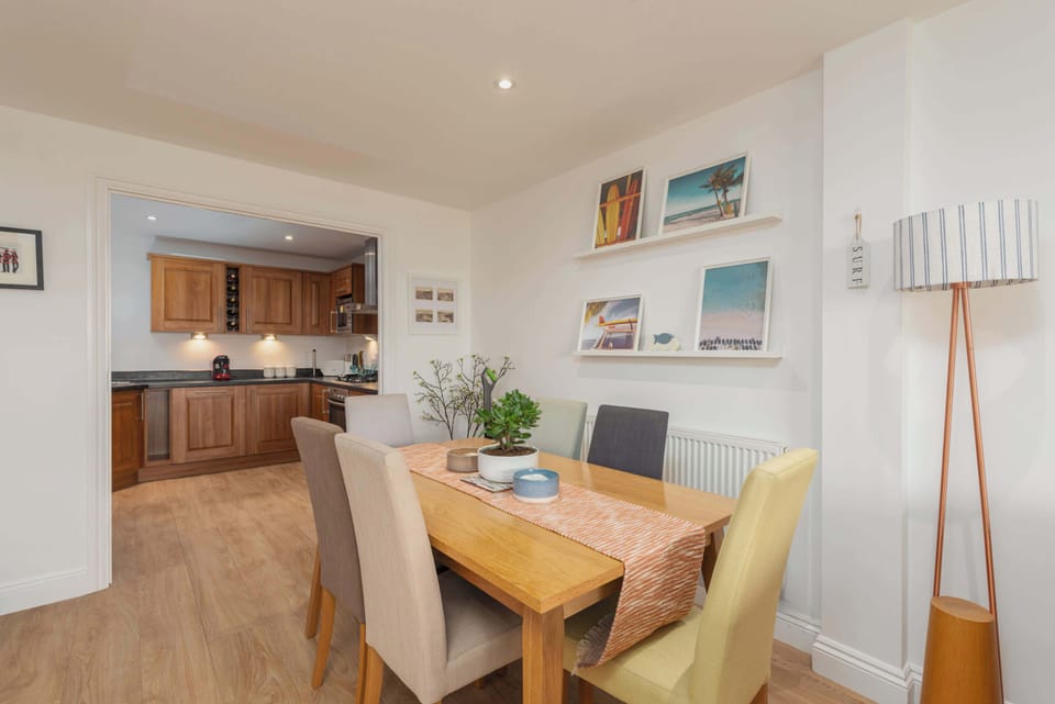 Sunset, Newquay - Host & Stay
