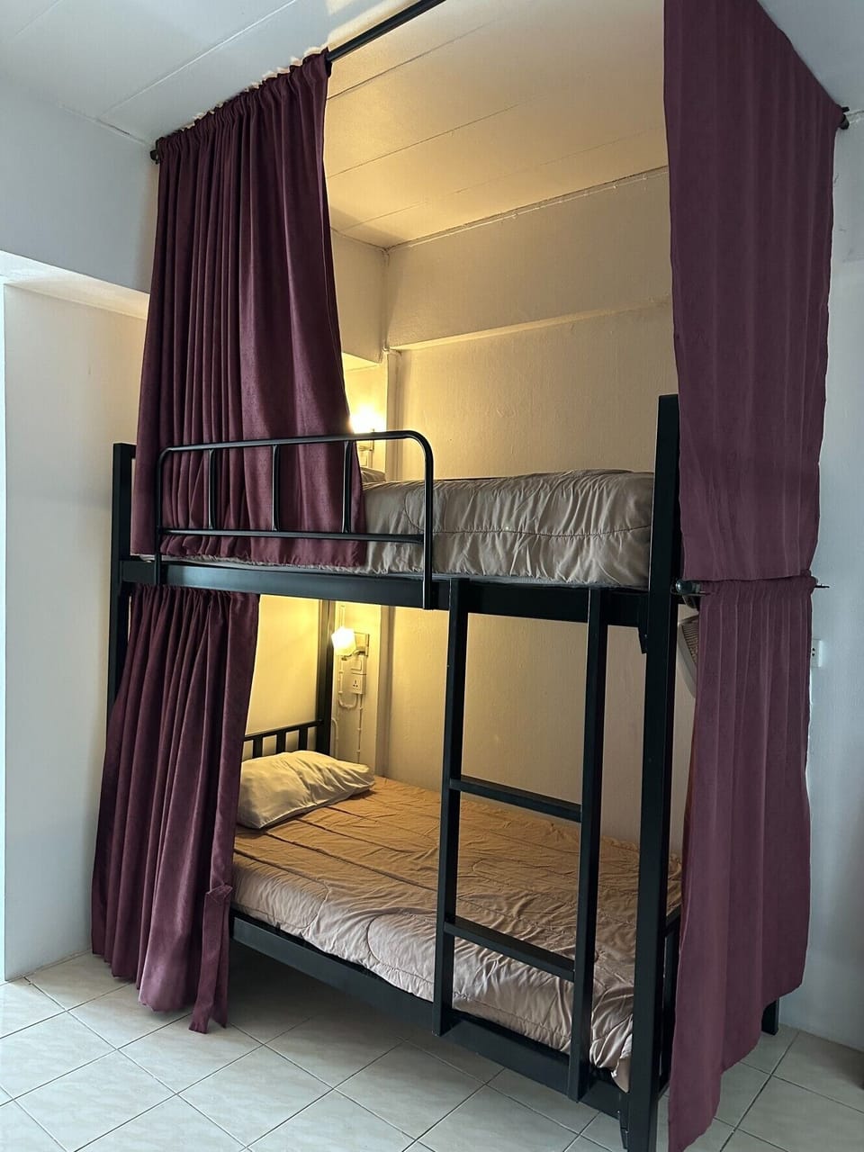 Standard Shared Dormitory, Non Smoking | In-room safe, free WiFi