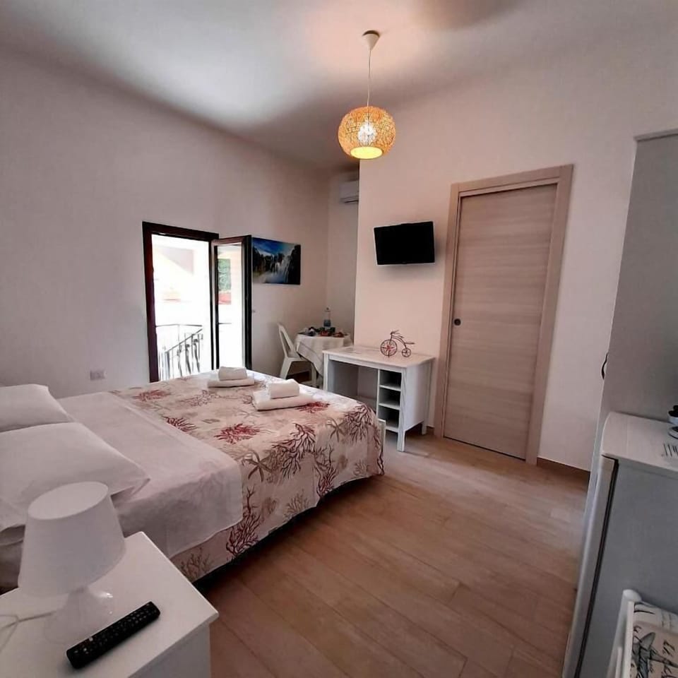 Double or Twin Room, Partial Sea View | Free WiFi