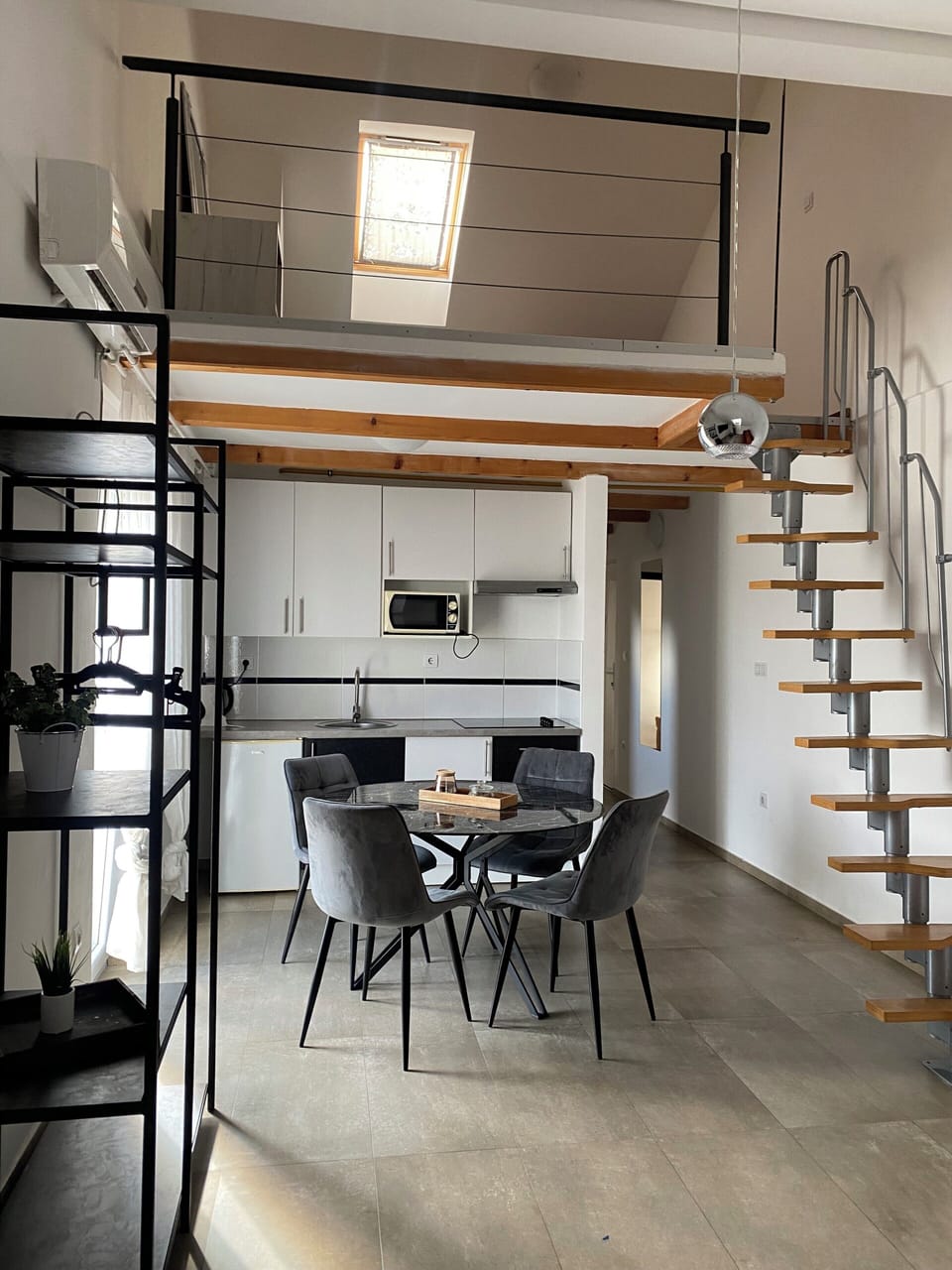 Basic Apartment | Living area | Printers