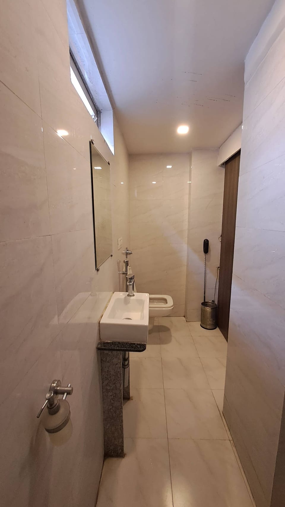 Deluxe Double or Twin Room | Desk, iron/ironing board, free WiFi