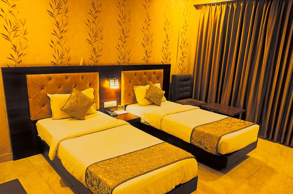 Superior Double or Twin Room | Desk, iron/ironing board, free WiFi