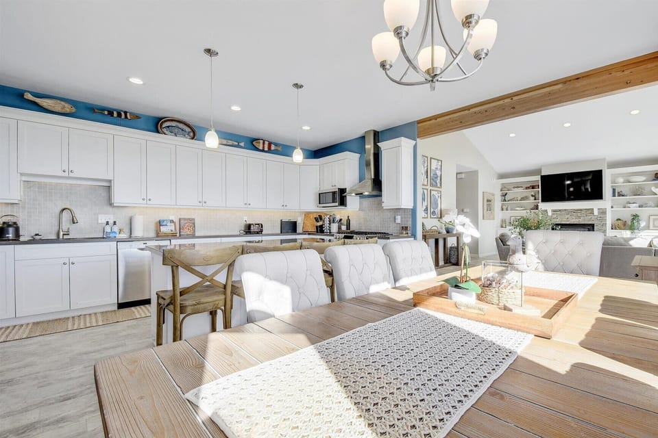 Connected full kitchen and dining space to stay connected to the group