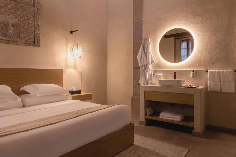 Premier Room | Premium bedding, down comforters, pillowtop beds, in-room safe