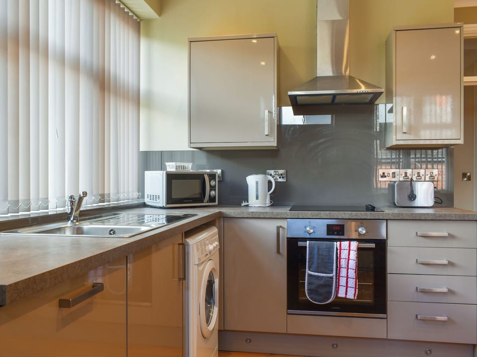 Kitchen | Eldeston holidays - Flat 5E - Edleston House, Aberystwyth