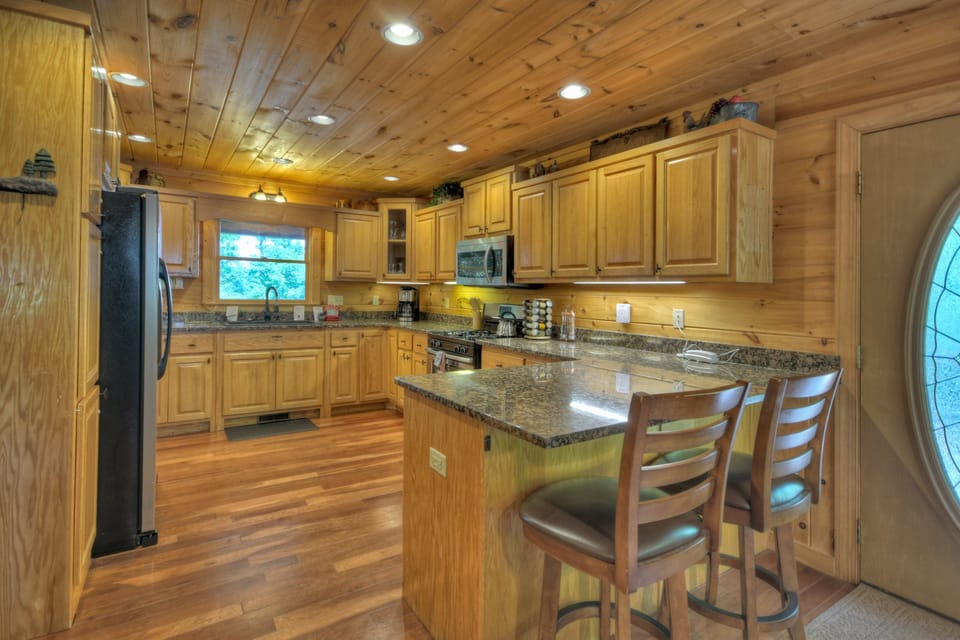 Large fully stocked kitchen