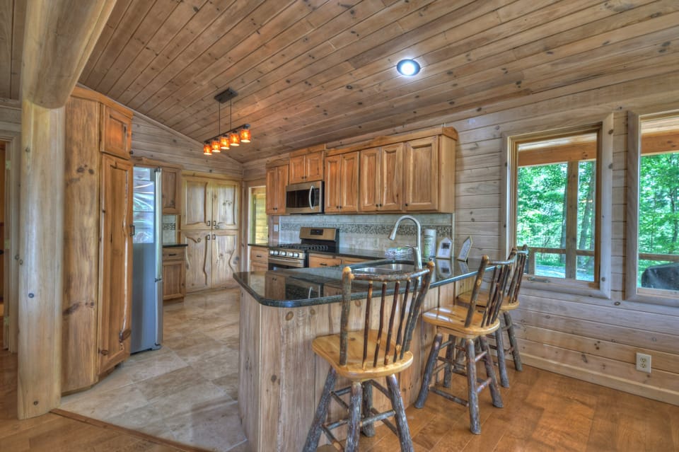 Sunset Ridge comes with a fully equipped kitchen!