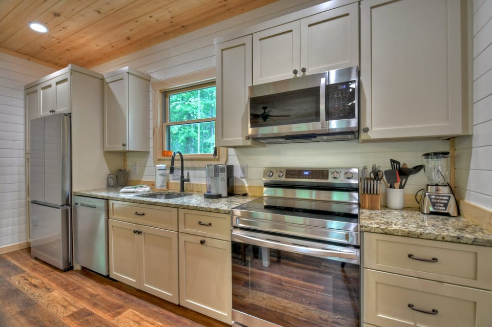 Open concept kitchen and dining area