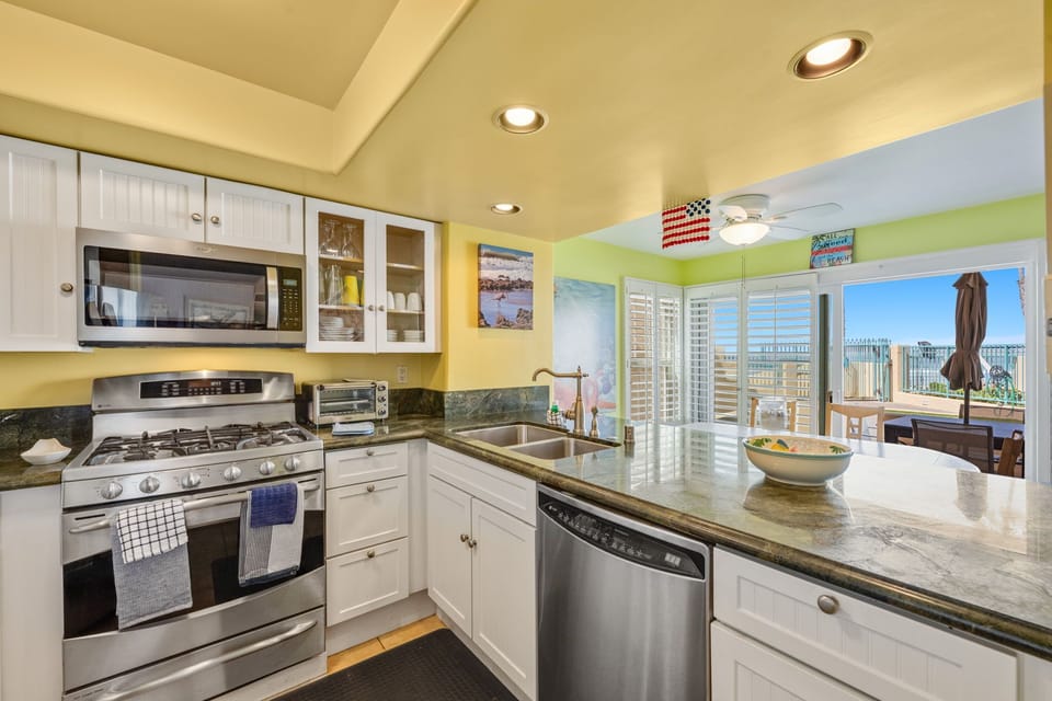 All stainless steel appliances