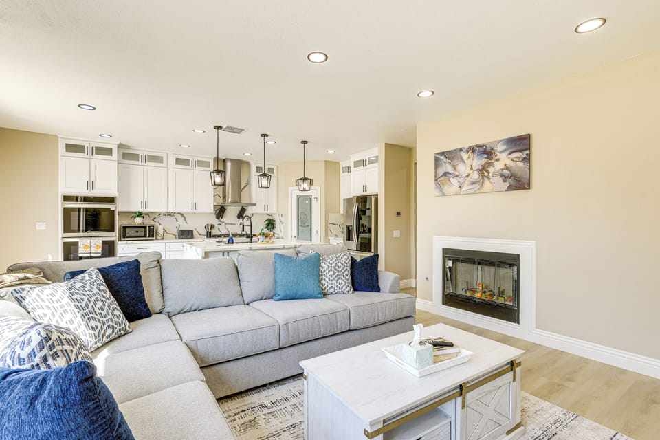 House (5 Bedrooms) | Interior