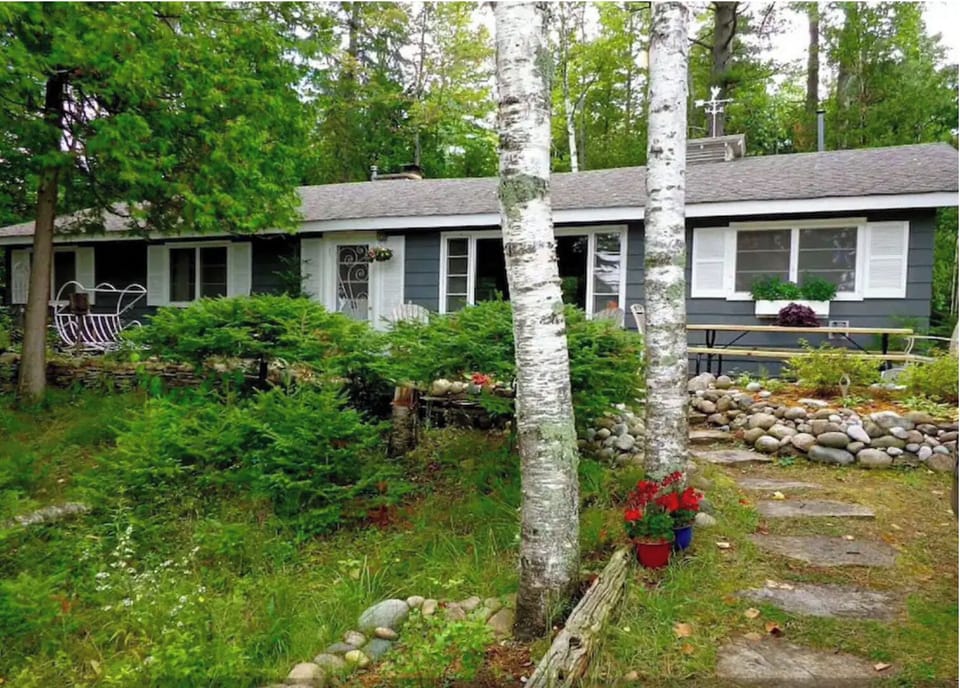 Cottage view from the front
