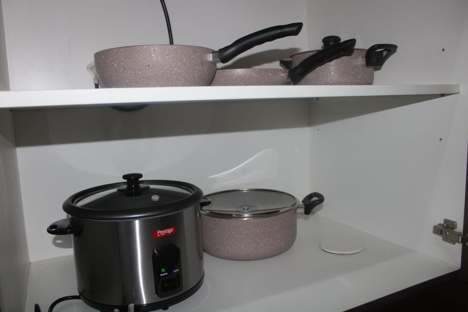 Full-size fridge, microwave, stovetop, electric kettle