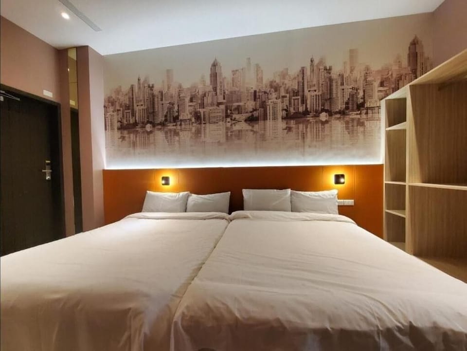 Family Quadruple Room, Non Smoking, Private Bathroom | Hypo-allergenic bedding, desk, laptop workspace, soundproofing