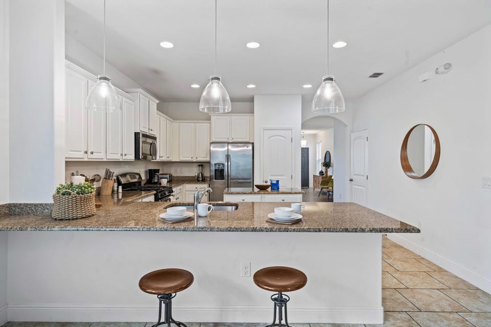 House (6 Bedrooms) | Property amenity