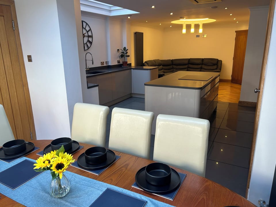 House | Dining