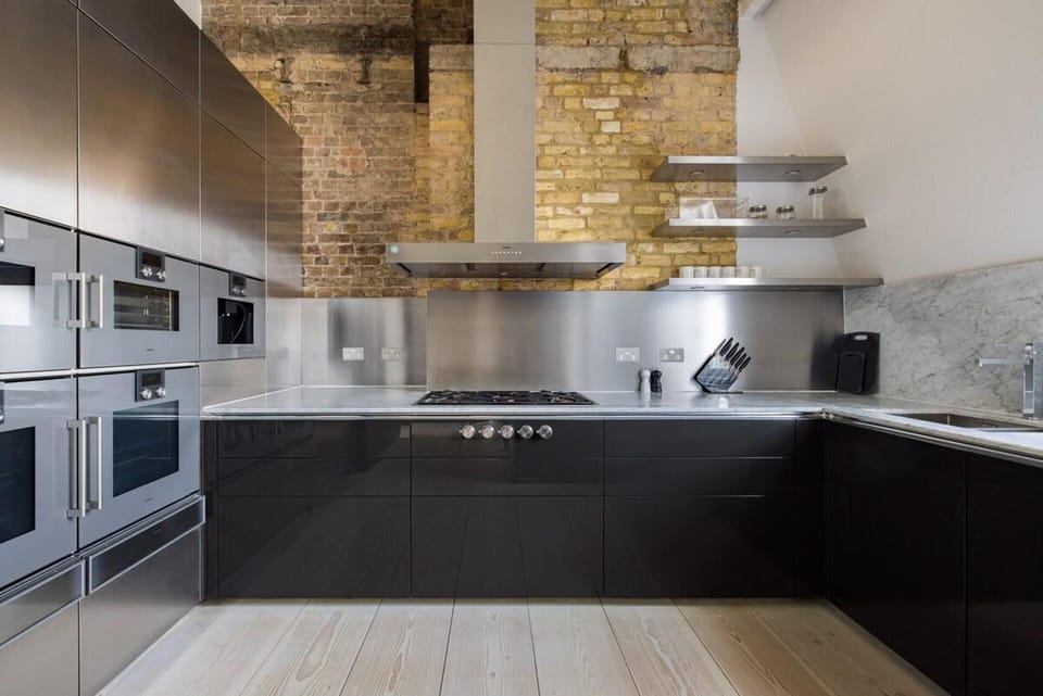 Apartment | Private kitchen | Fridge, microwave, oven, stovetop