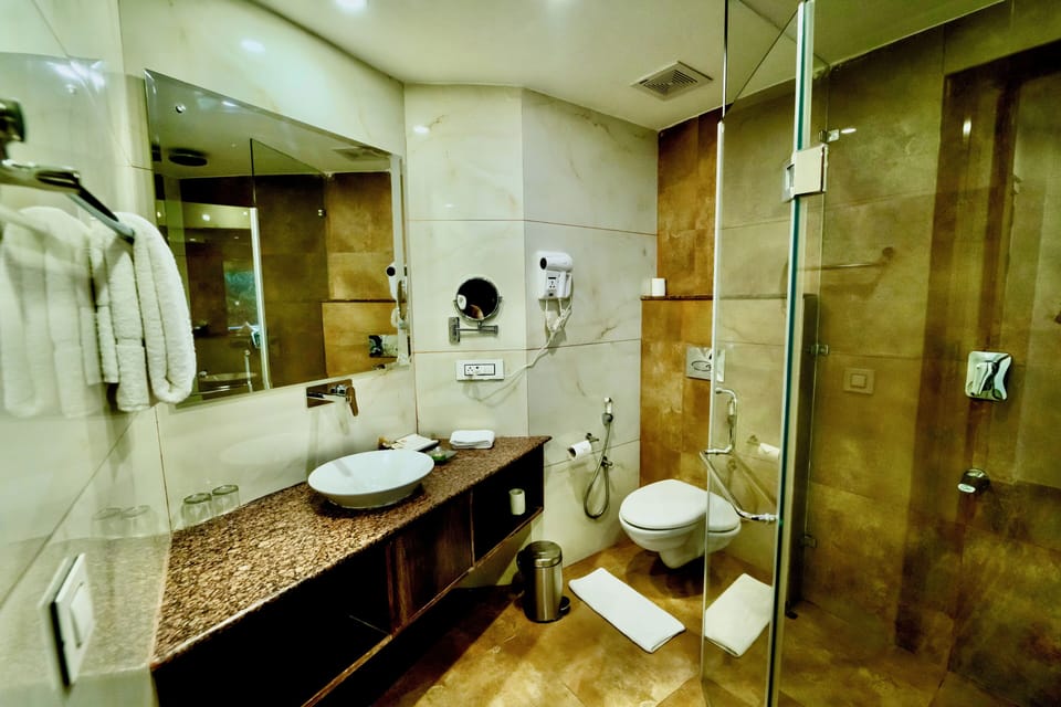 Panoramic Double Room, 1 Bedroom, Balcony, Valley View | Bathroom | Shower, free toiletries, hair dryer, bathrobes