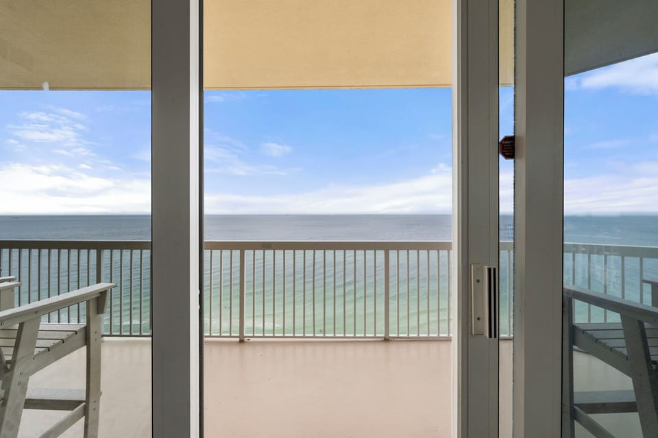 Private Oceanfront Balcony