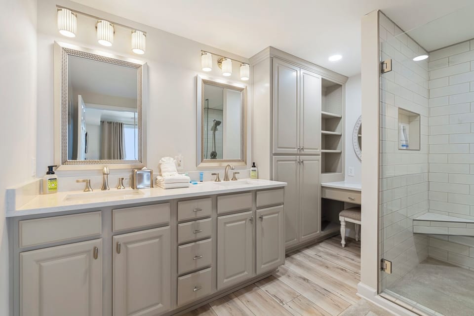 Spa-Like Soaking Tub