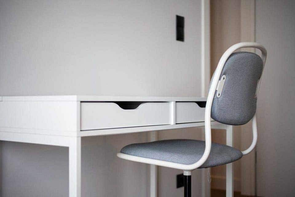 Workplace desk
