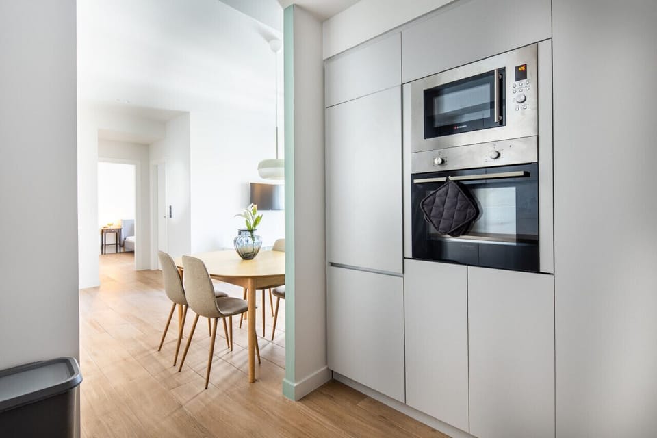 Kitchen & dining area