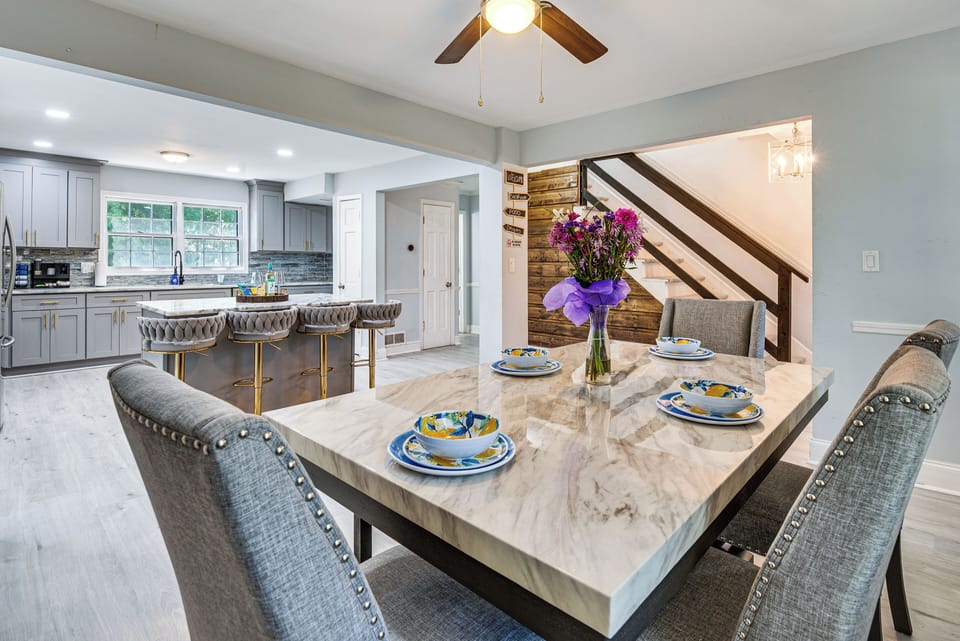 Dining Area | 1st Floor | Dishware & Flatware Provided | Smart TV