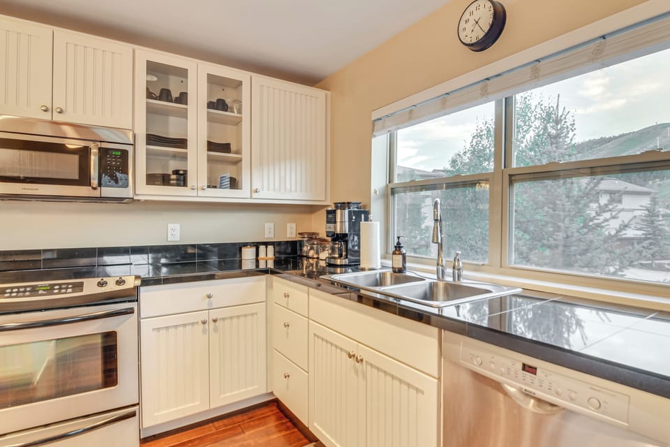 Kitchen | Dishwasher