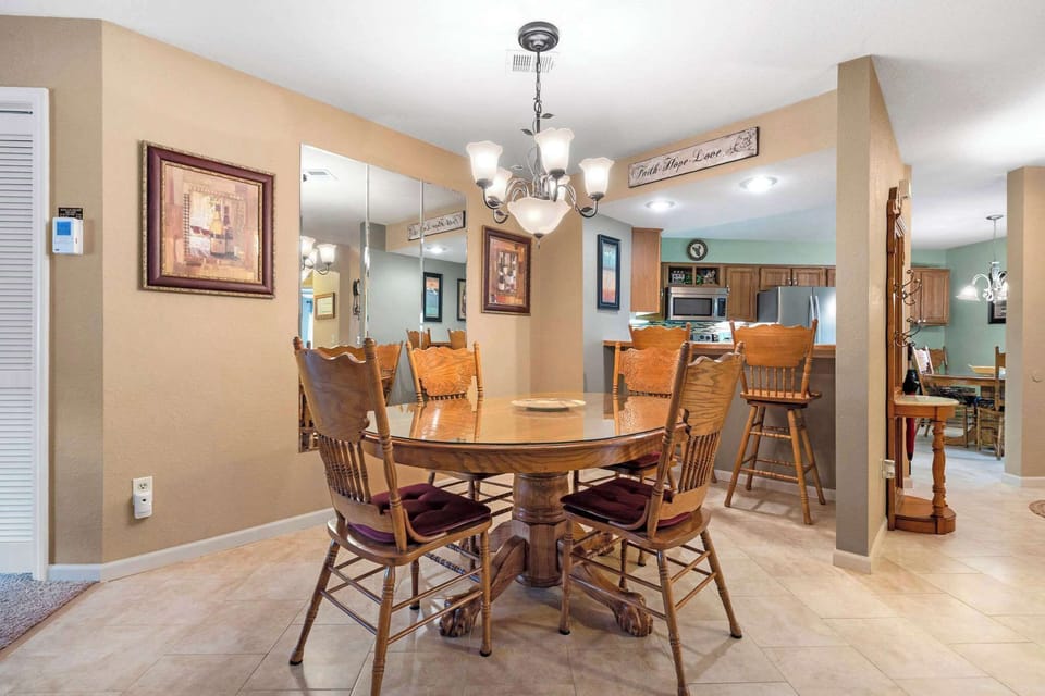 Kitchen bar counter with seating for 2
