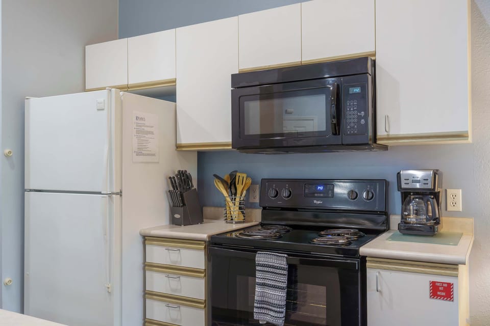 Fully equipped kitchen