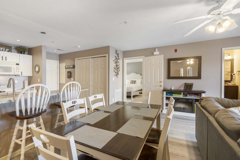 Seating for 6 is available at the Dining Table, with additional Counter Seating for 3 off the kitchen 