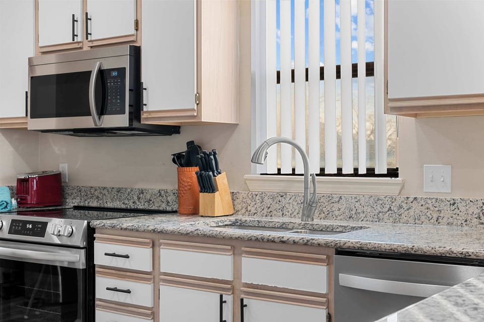 Fully equipped kitchen