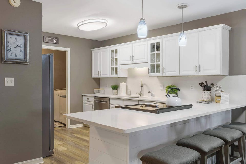 Kitchen bar counter with seating for 3