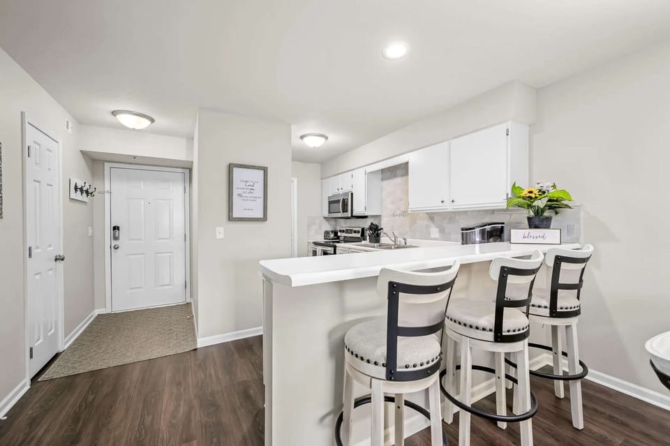 Additional counter seating