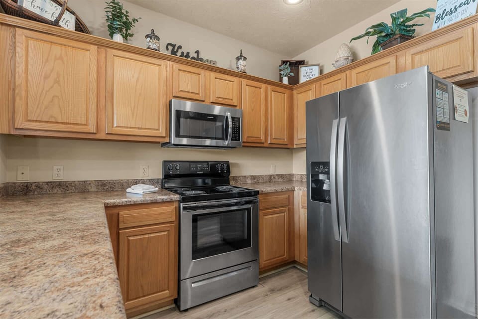 Full Kitchen