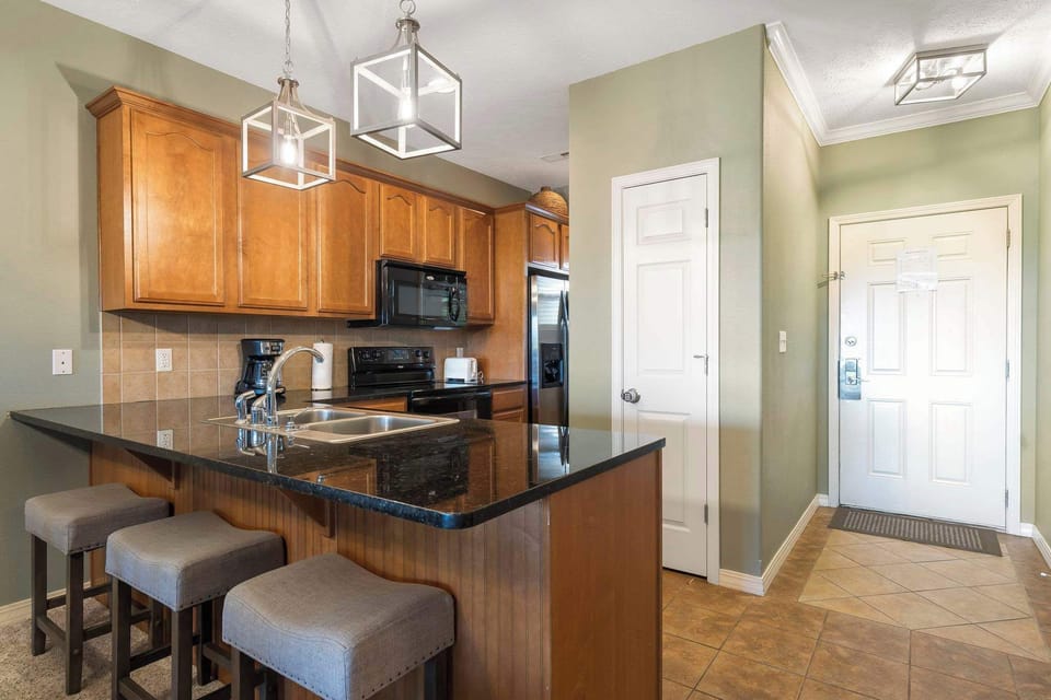 Kitchen bar counter with seating for 3