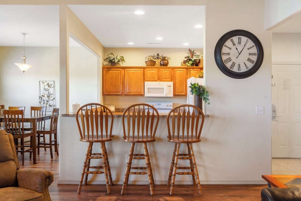 Kitchen bar counter with seating for 3